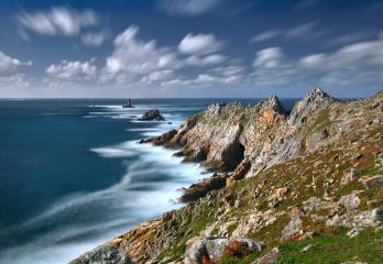 Discovering Pointe Raz during your stay in South Finistere