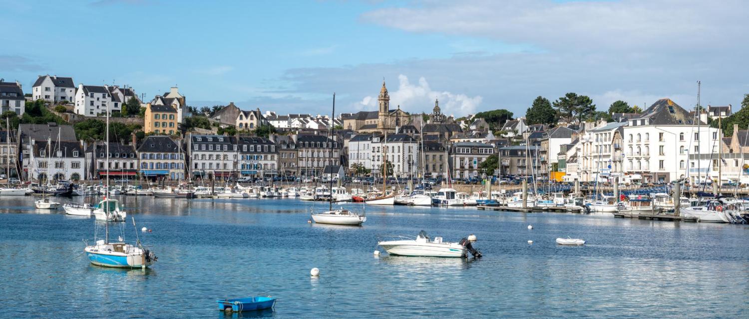 Port Audierne Cap Sizun Finistere hotel camping Audierne Naéco Hostels