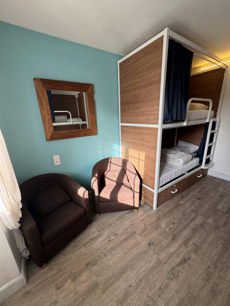 Chambre partagee Dortoir Femme Erdeven