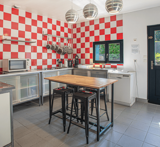 Cuisine commune hotel camping Audierne Finistère